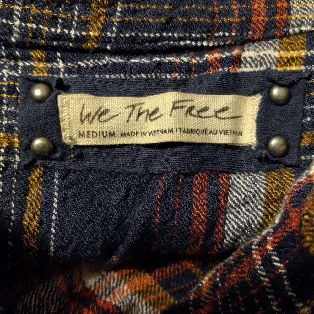 Hidden Valley Plaid Button-Down Top - image 5